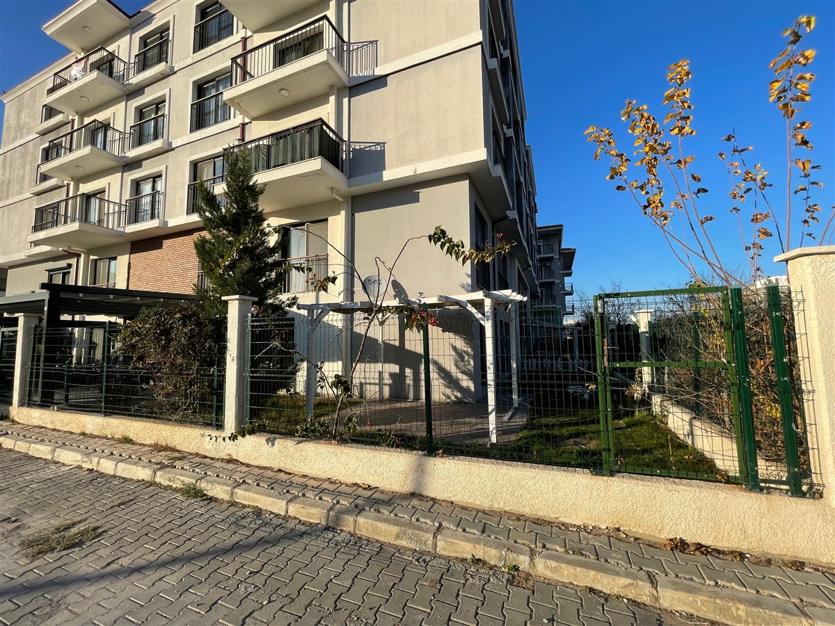 Seyrek'te 3+1 Müstakil Bahçeli Havuzlu Site İçi Dublex Daire