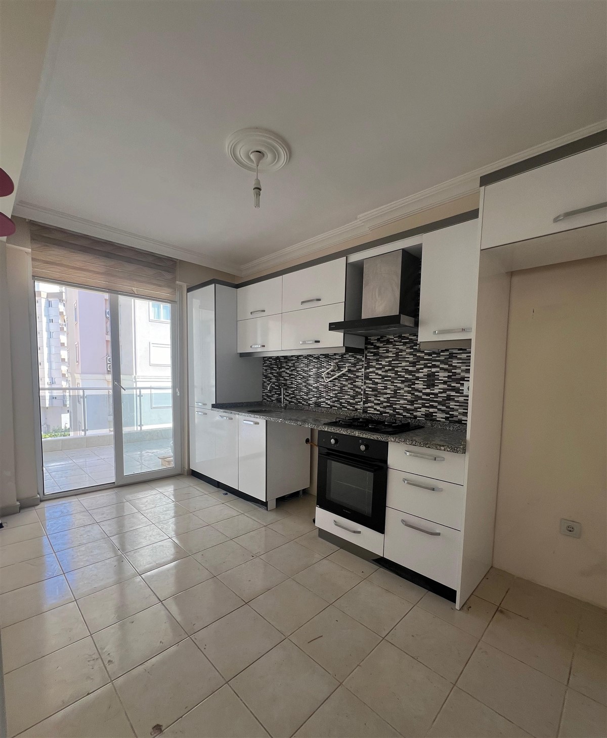 Kepez Şafak Mahallesi Site İçi Havuzlu Arakat Satilik 2+1