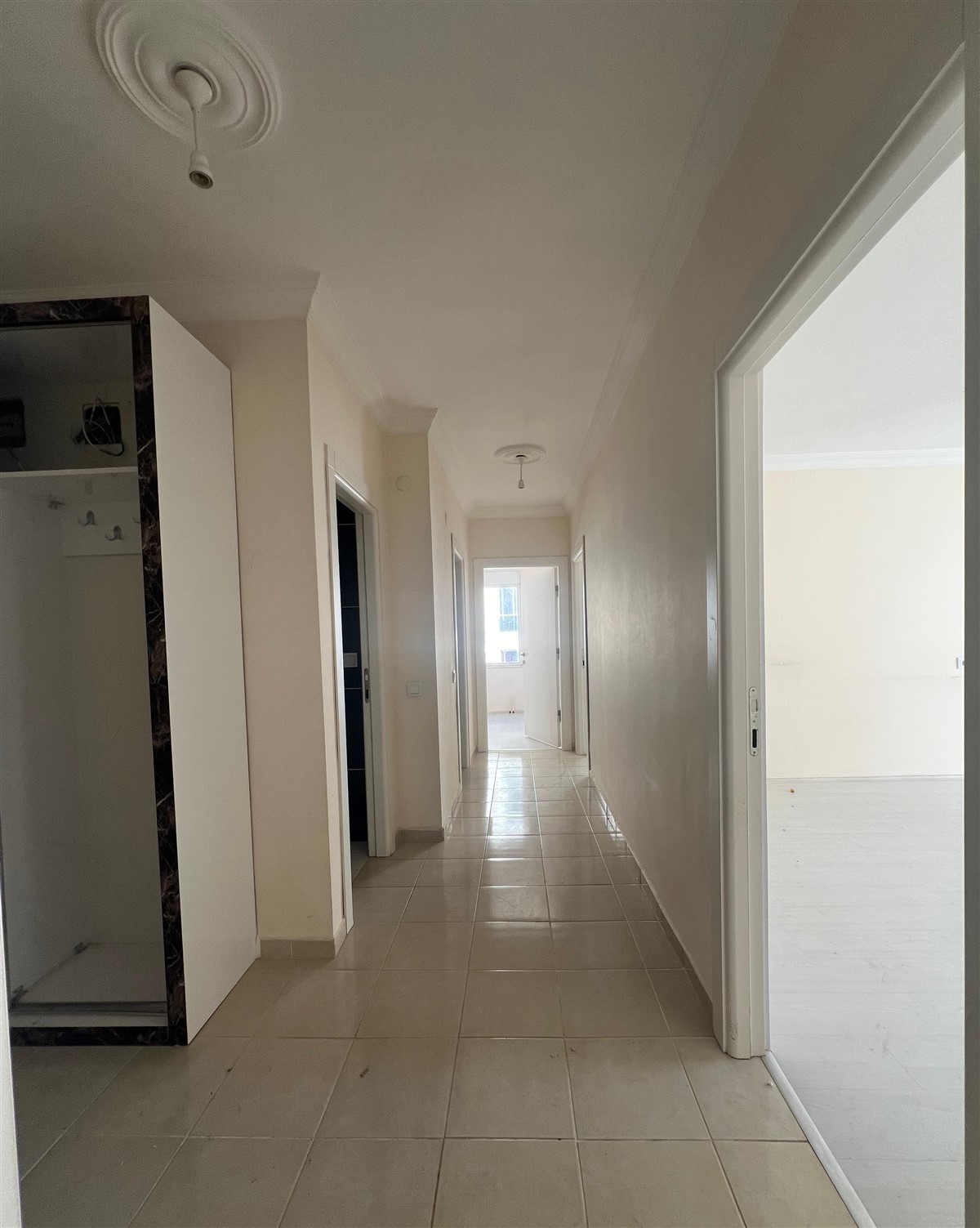 Kepez Şafak Mahallesi Site İçi Havuzlu Arakat Satilik 2+1