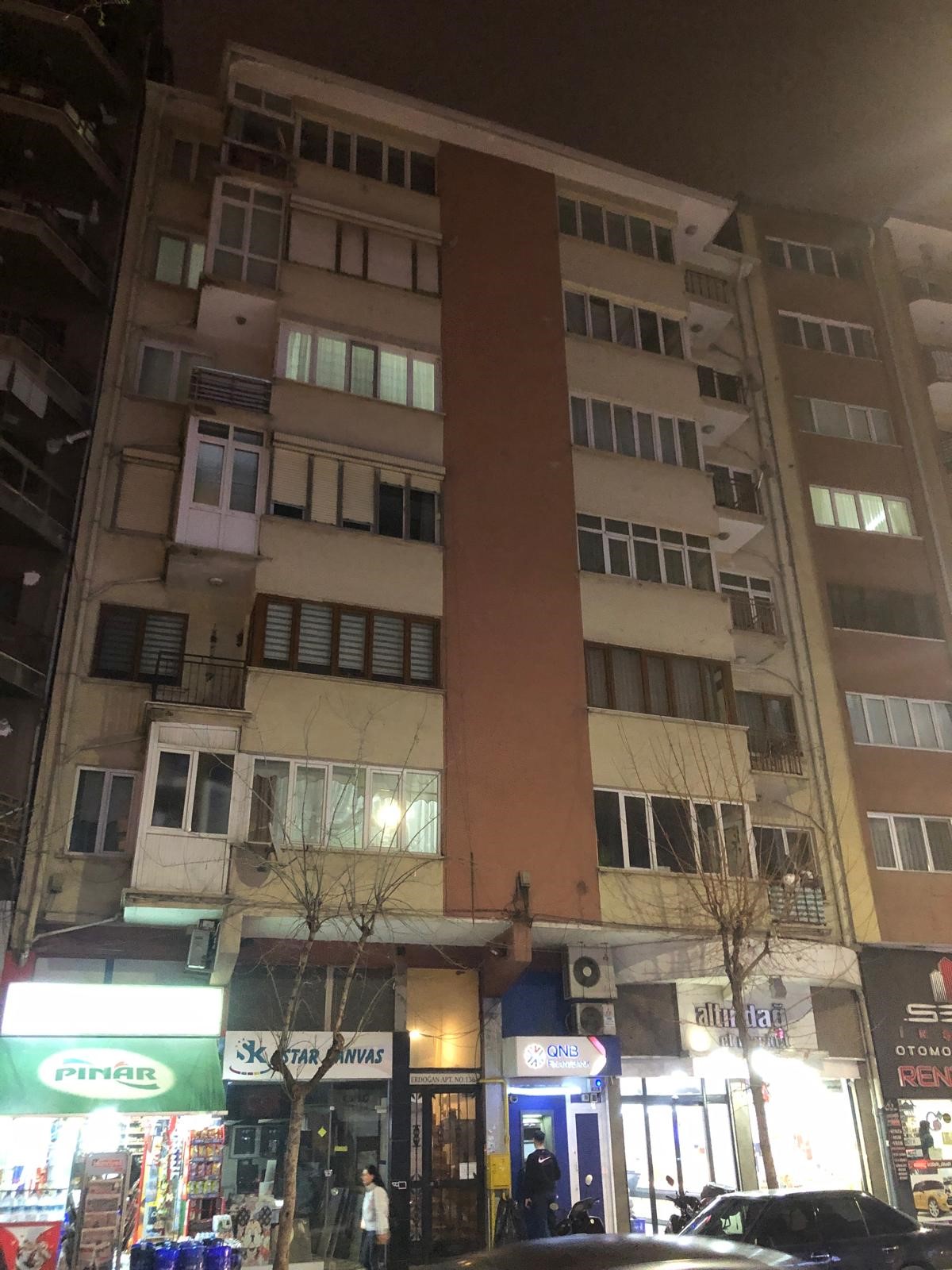Cadde Üzeri Satilik 2+1 Daire