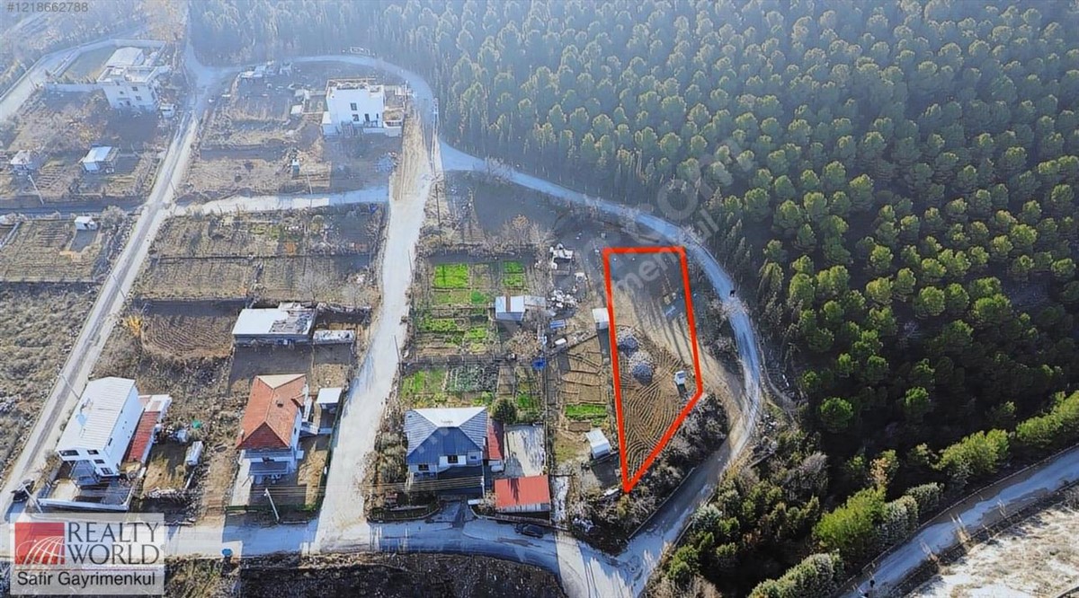 Şemikler'de Doğal Yaşam Parkina Yakin 734 M2 Köşe Parsel Arsa