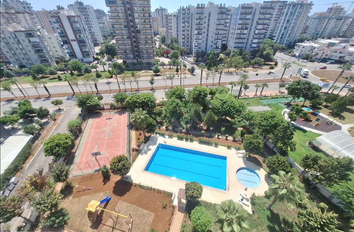 Yenişehir Menteş'te 270 M² Satilik 4+1