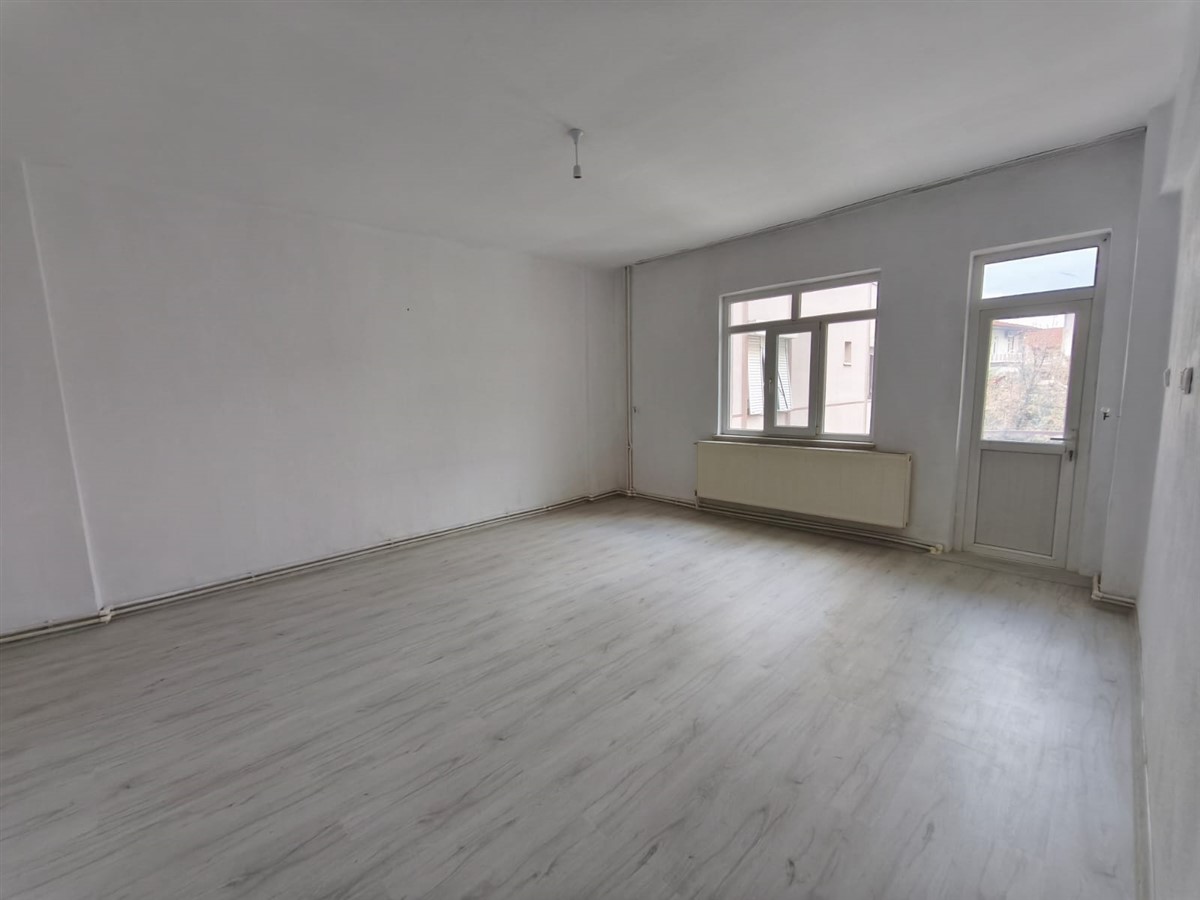 Davraz Mahallesin De Kiralik 3+1 Daire