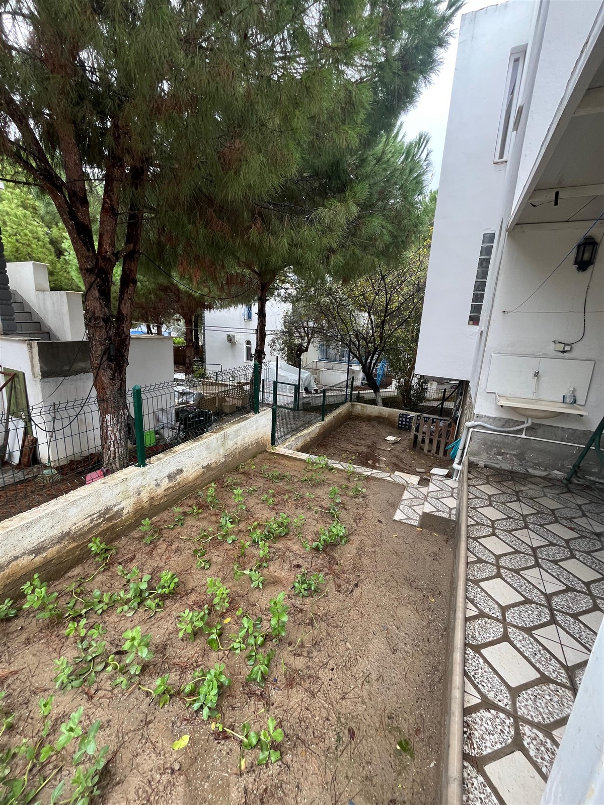 Yenifoça Fotaş Sitesinde 1+1 Satilik Daire