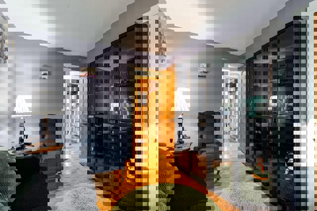 1 Xonali Kvartira Sotiladi − 42 m²